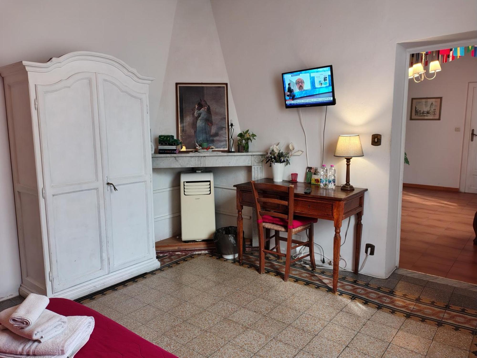 פיזה "La Maison Del Corso" Hospitality מראה חיצוני תמונה